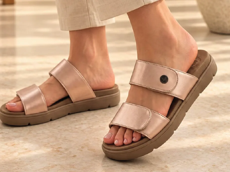 Sandale confort E01 Bronze, porté